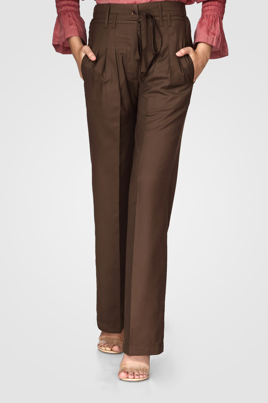 High-Waisted Pleated Trousers in Camel kevincollin.com