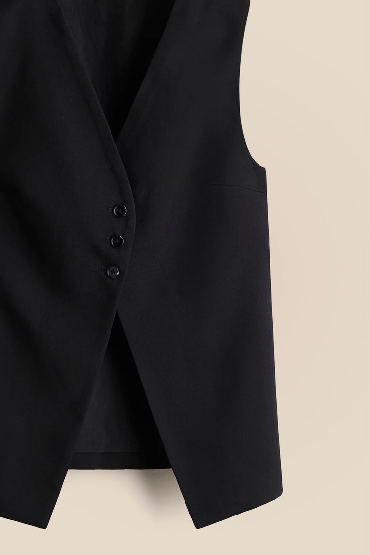 Noir Sleek Vest kevincollin.com