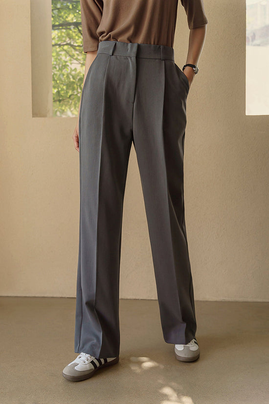 White Elegance Pleated Trousers kevincollin.com